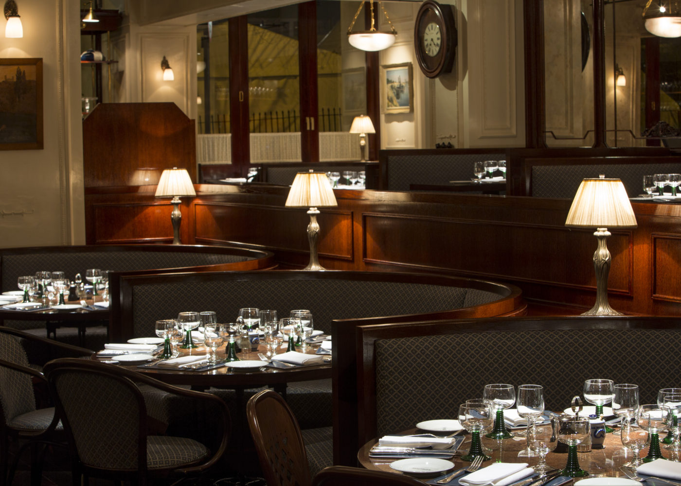 Bellanger-Bar-Booths-Nick-Ingram