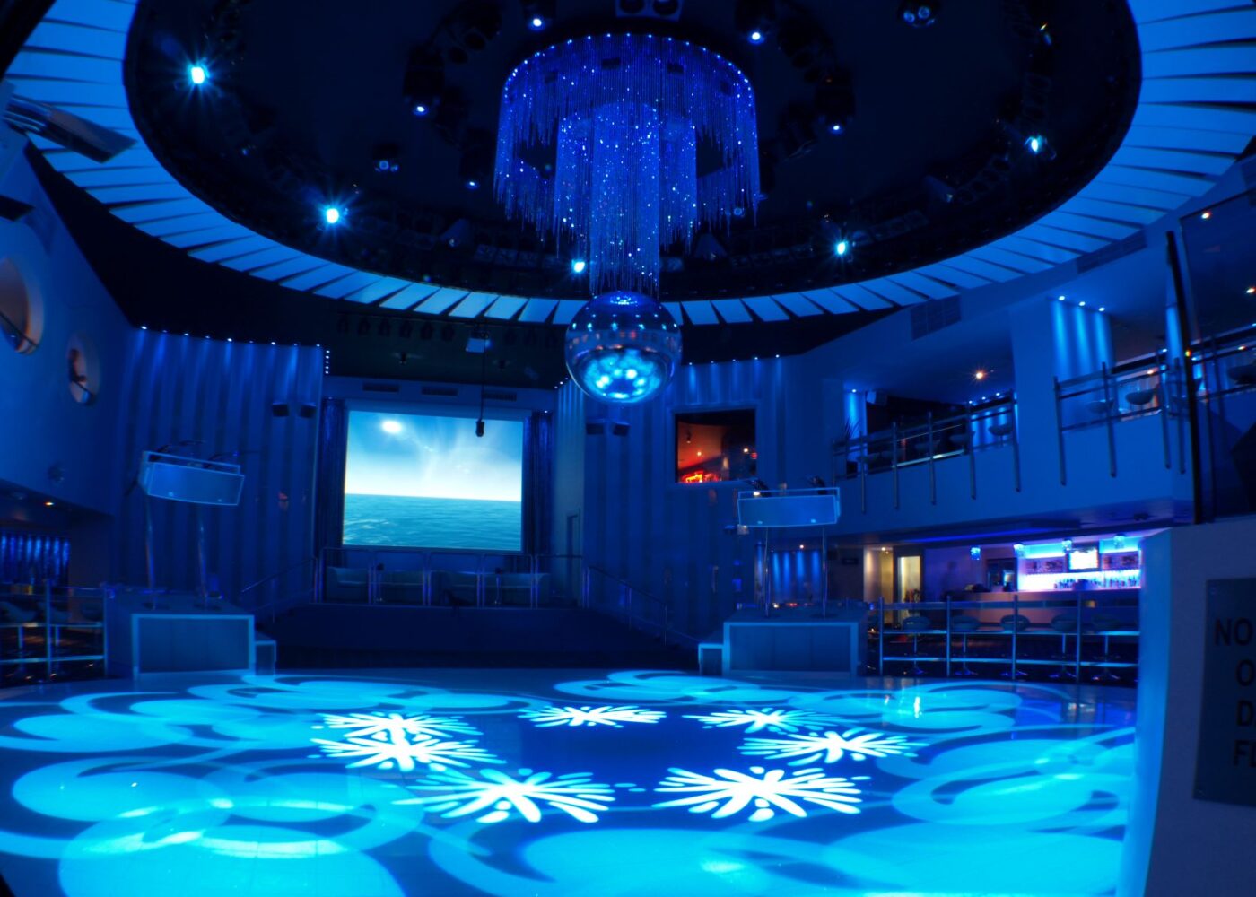 Oceana W744